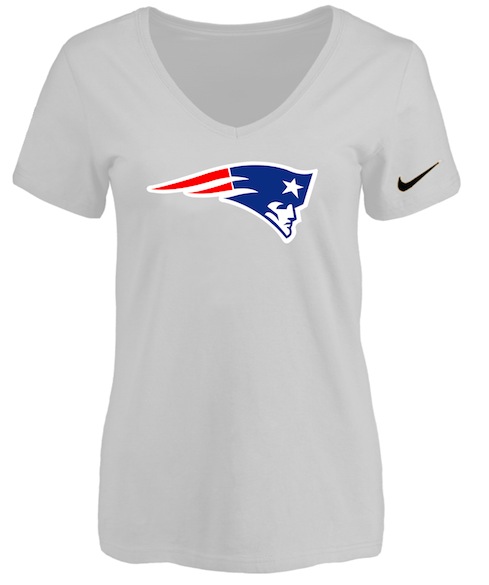 New England Patriots White Womens Logo V-neck T-Shirt