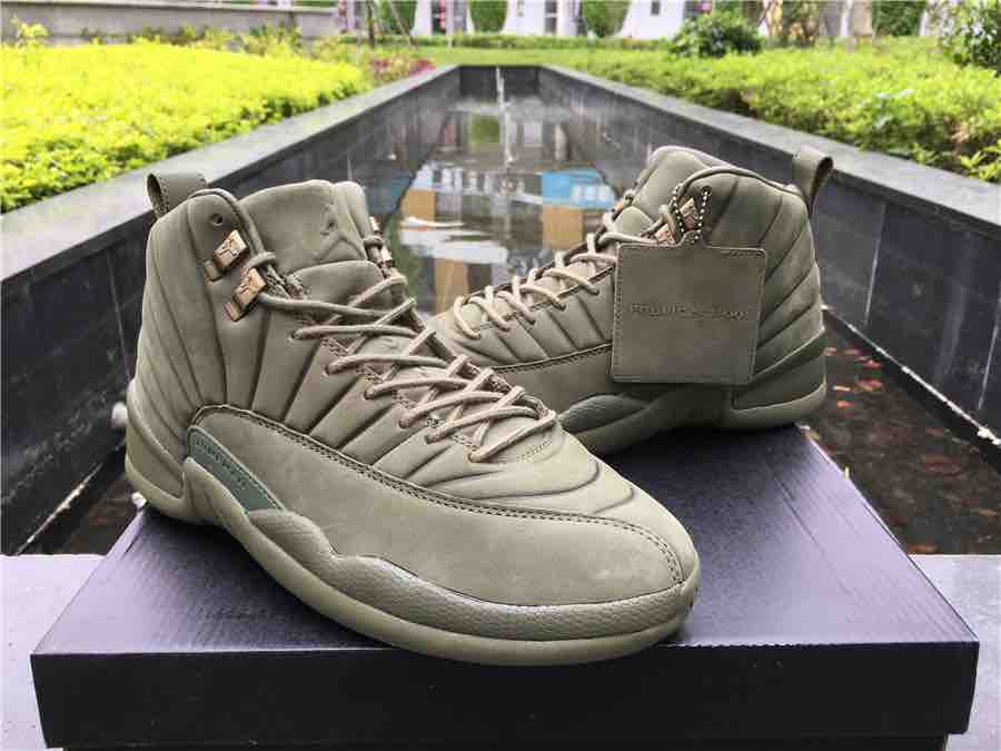 Nike Air Jordan 12 Green Sneakers