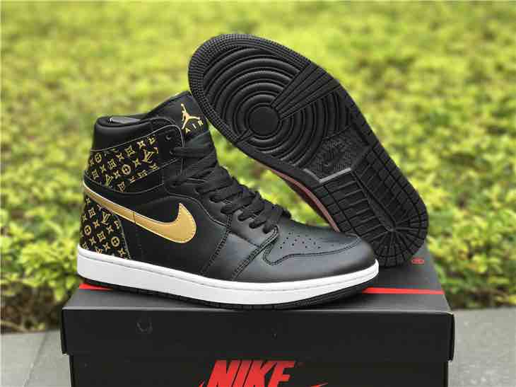Nike Air Jordan 1 Black Gold Sneakers