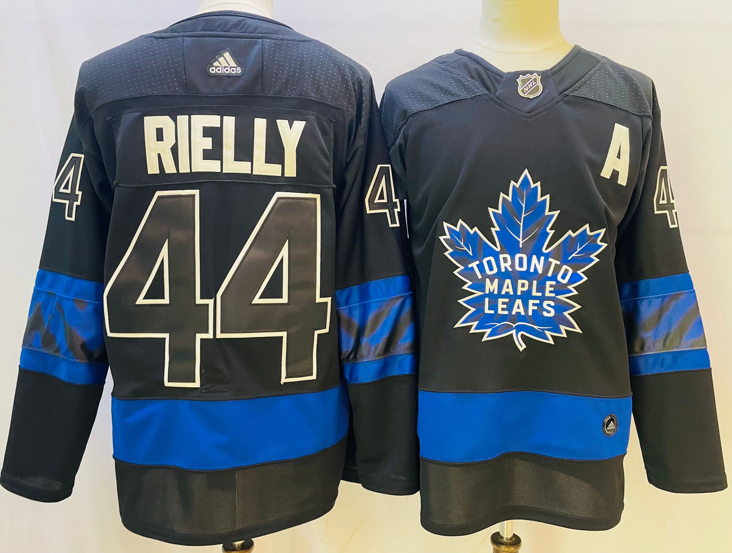 Adidas Toronto Maple leafs #44 Rielly Black Jersey