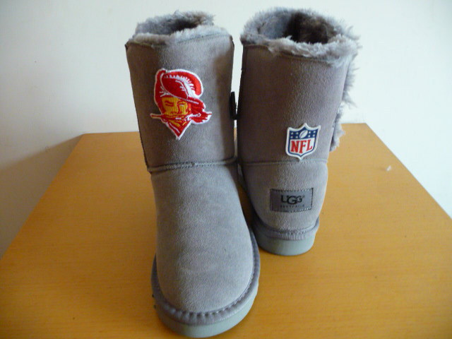 Womens Tampa Bay Buccaneers Cheerleader Boots Gray